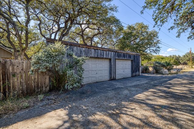 416 Cold Springs River Dr, Concan, TX 78873