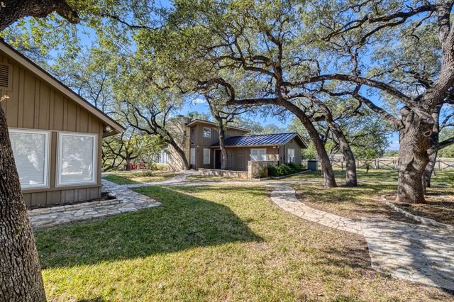 416 Cold Springs River Dr, Concan, TX 78873