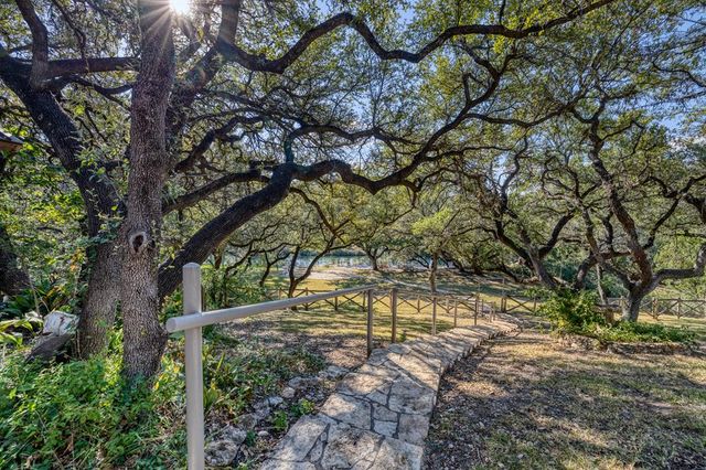 416 Cold Springs River Dr, Concan, TX 78873