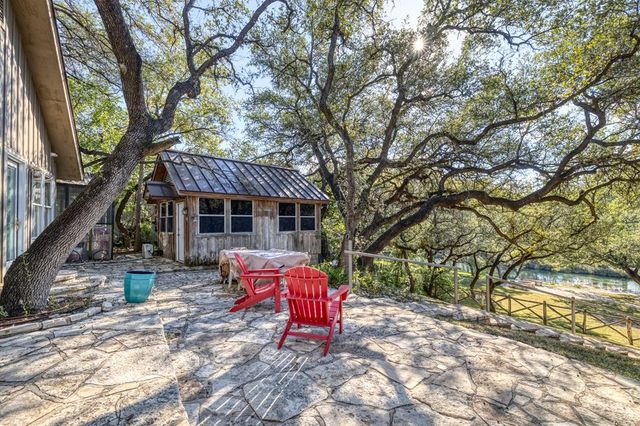 416 Cold Springs River Dr, Concan, TX 78873