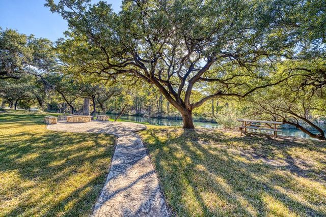 416 Cold Springs River Dr, Concan, TX 78873