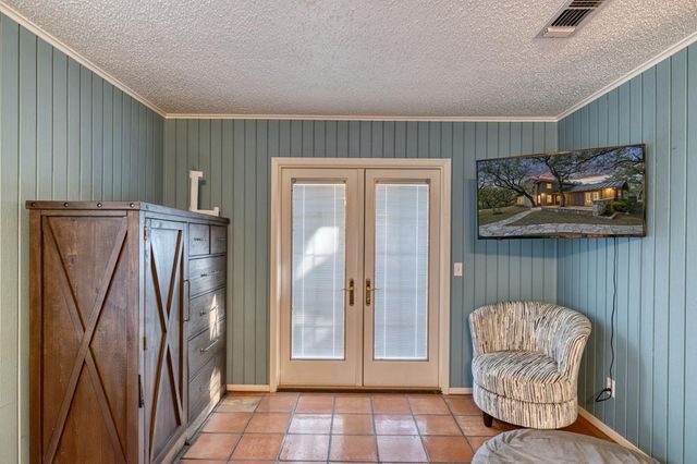 416 Cold Springs River Dr, Concan, TX 78873