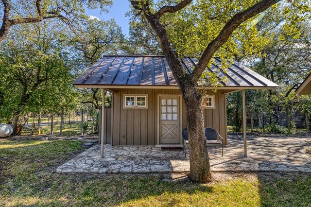 416 Cold Springs River Dr, Concan, TX 78873