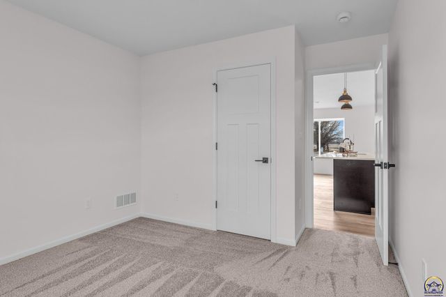 1928 NW 8th St, Topeka, KS 66608