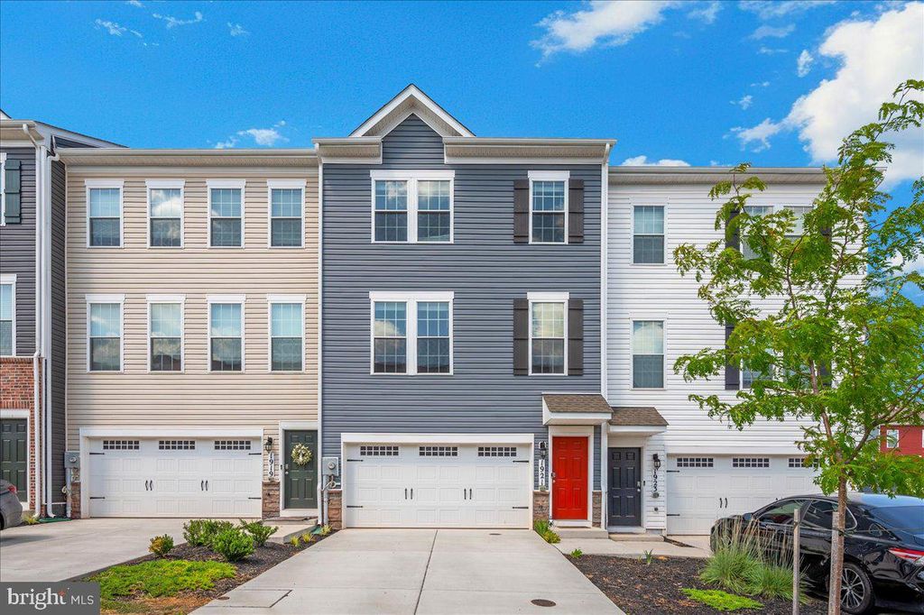 1921 FAUNA DR, Frederick, MD 21702