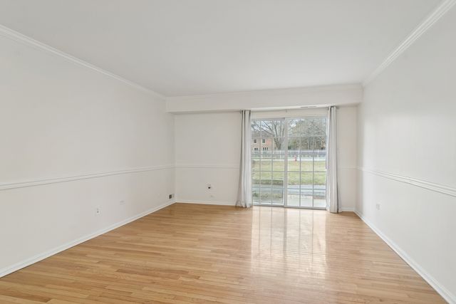 1633 N Windsor Drive 113, Arlington Heights, IL 60004