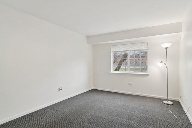 1633 N Windsor Drive 113, Arlington Heights, IL 60004