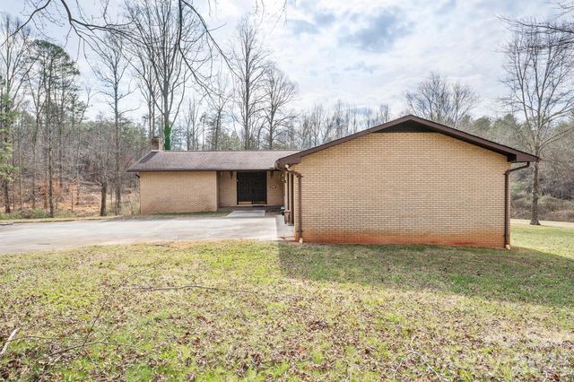 2153 S Fork Drive, Morganton, NC 28655