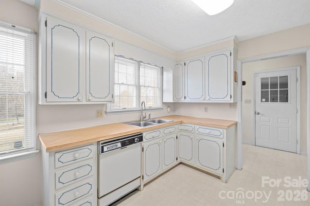 2153 S Fork Drive, Morganton, NC 28655