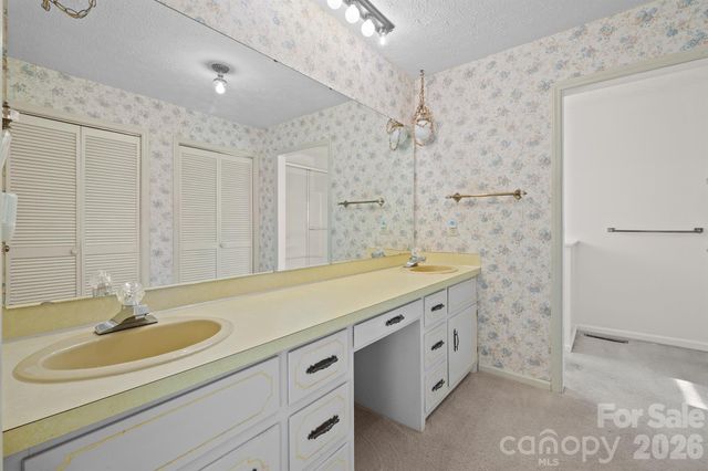 2153 S Fork Drive, Morganton, NC 28655