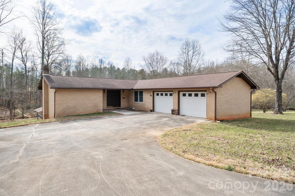 2153 S Fork Drive, Morganton, NC 28655