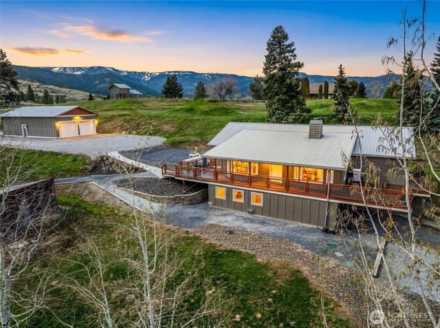 851 Wheeler Hill Road, Wenatchee, WA 98801