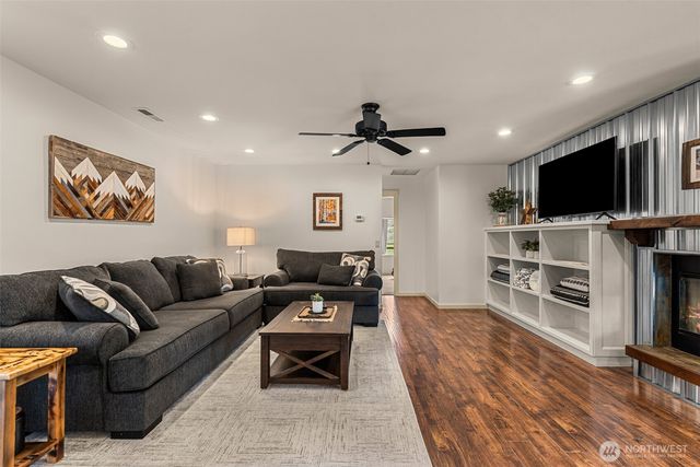 851 Wheeler Hill Road, Wenatchee, WA 98801