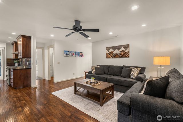 851 Wheeler Hill Road, Wenatchee, WA 98801