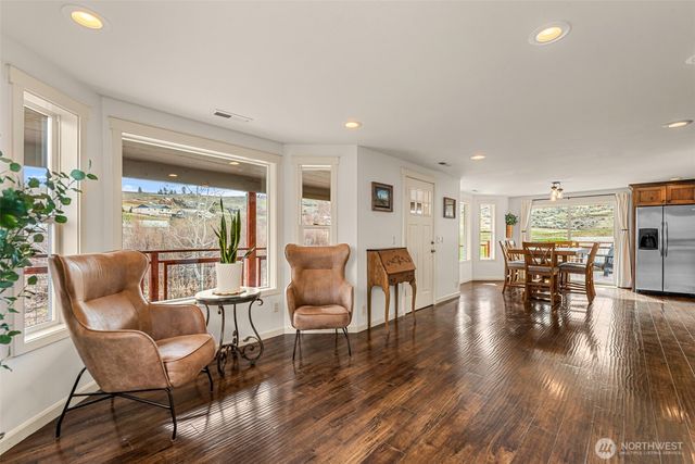 851 Wheeler Hill Road, Wenatchee, WA 98801