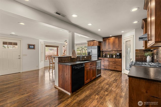 851 Wheeler Hill Road, Wenatchee, WA 98801