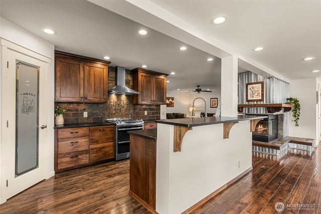 851 Wheeler Hill Road, Wenatchee, WA 98801