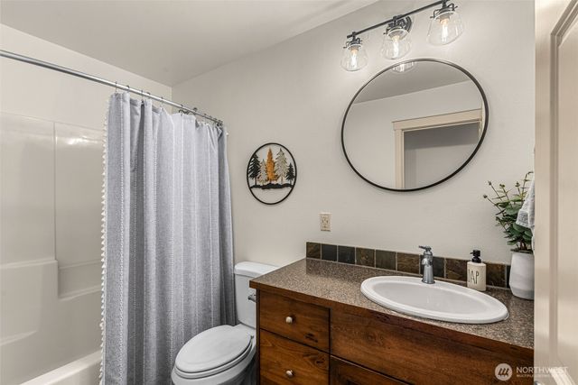 851 Wheeler Hill Road, Wenatchee, WA 98801