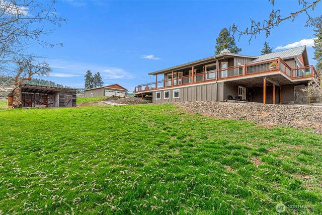 851 Wheeler Hill Road, Wenatchee, WA 98801