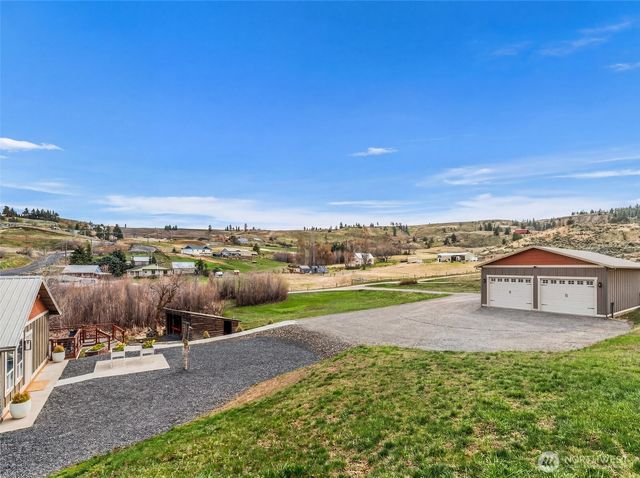 851 Wheeler Hill Road, Wenatchee, WA 98801