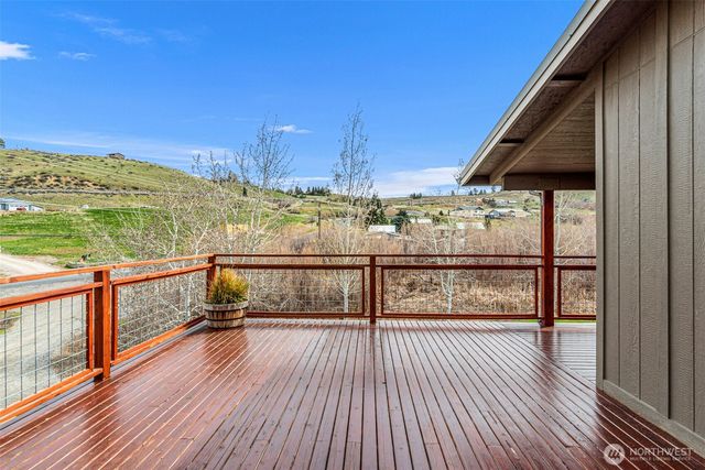 851 Wheeler Hill Road, Wenatchee, WA 98801