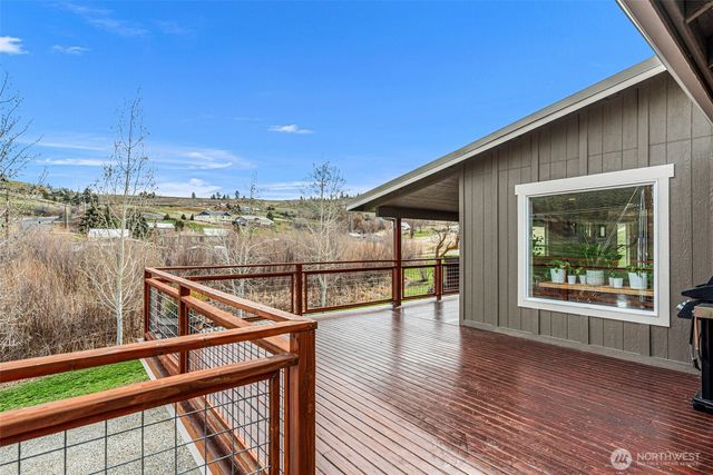 851 Wheeler Hill Road, Wenatchee, WA 98801