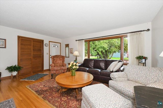 6603 Ogden Ave, Superior, WI 54880