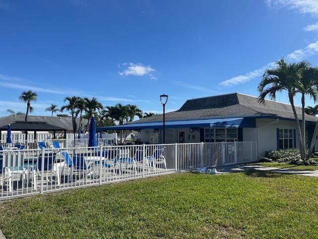 1157 S Drive Circle C, Delray Beach, FL 33445