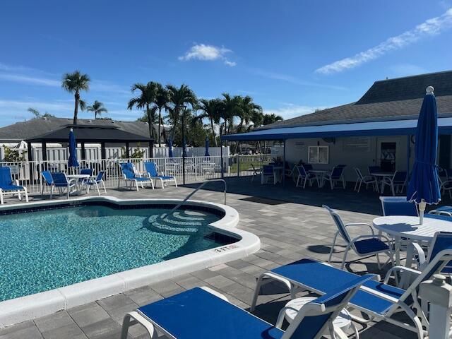 1157 S Drive Circle C, Delray Beach, FL 33445