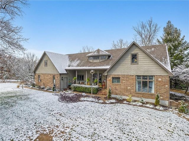 285 TT Highway, Oak Grove, MO 64075