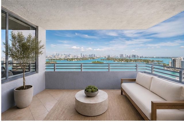 1330 W Ave 3001 3001, Miami Beach, FL 33139