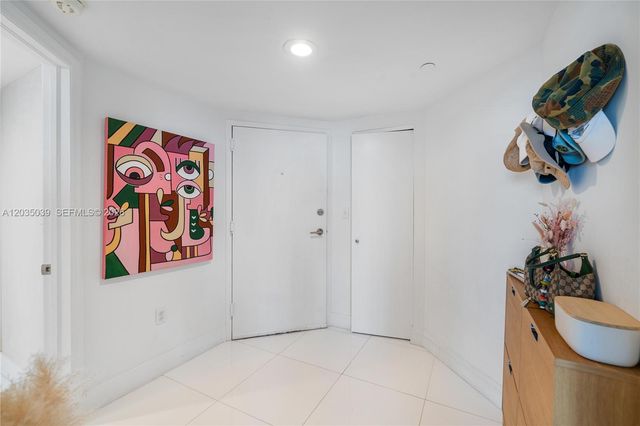 1330 W Ave 3001 3001, Miami Beach, FL 33139