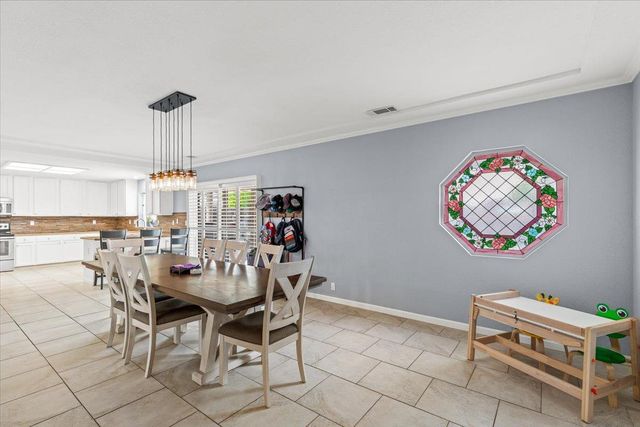 5743 Prince Edward Ln, Riverbank, CA 95367