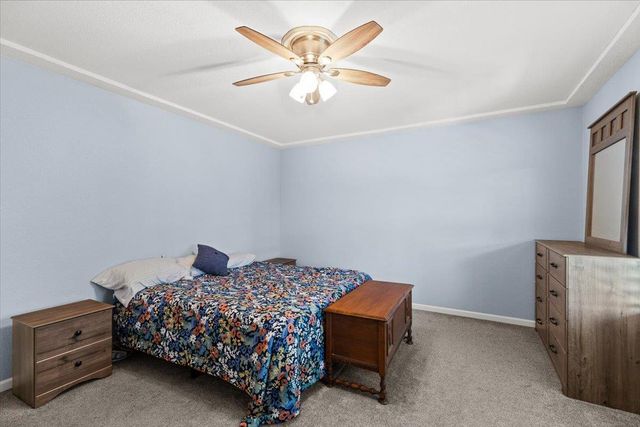 5743 Prince Edward Ln, Riverbank, CA 95367