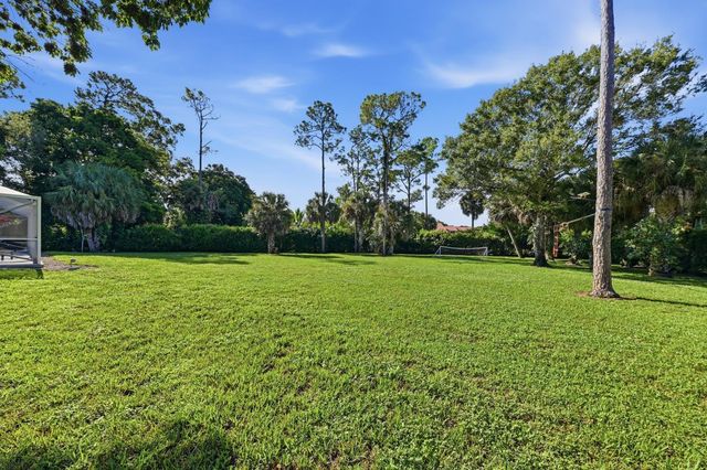 13670 Doubletree Trail, Wellington, FL 33414