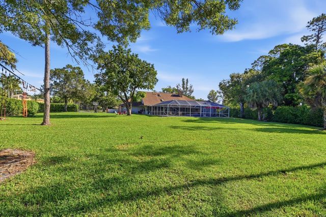 13670 Doubletree Trail, Wellington, FL 33414