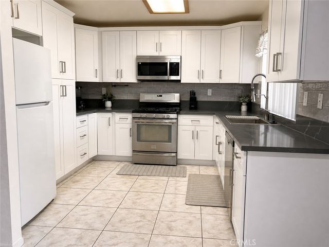 8340 Pampas, Fontana, CA 92335