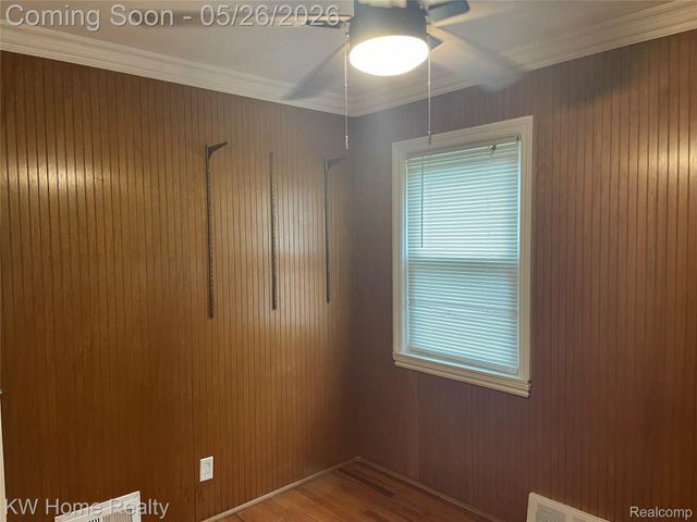 16853 Lincoln Avenue, Eastpointe, MI 48021