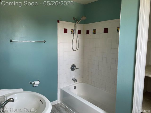 16853 Lincoln Avenue, Eastpointe, MI 48021