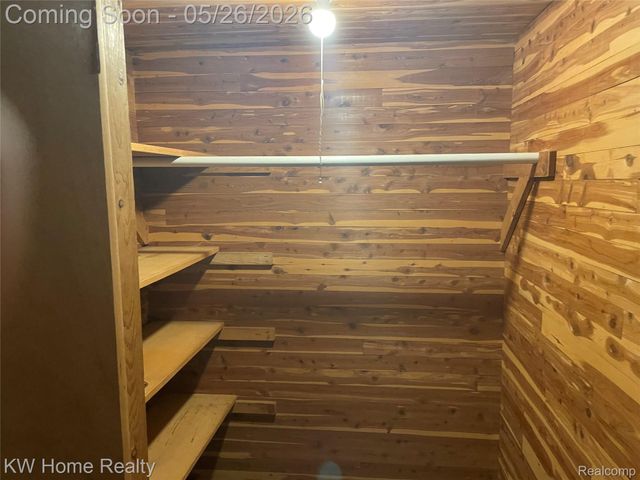 16853 Lincoln Avenue, Eastpointe, MI 48021