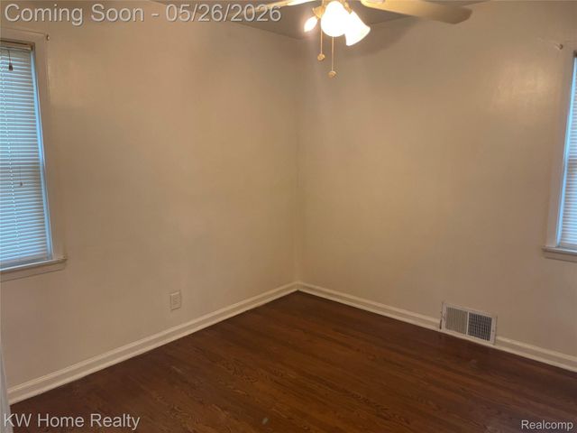 16853 Lincoln Avenue, Eastpointe, MI 48021
