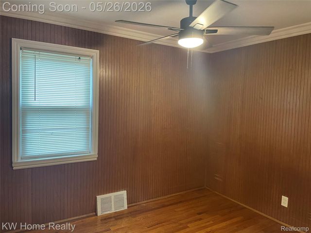 16853 Lincoln Avenue, Eastpointe, MI 48021