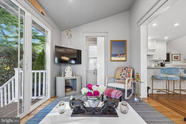 536 COUNTRY CLUB LN, Havertown, PA 19083