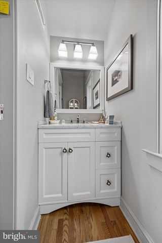 536 COUNTRY CLUB LN, Havertown, PA 19083