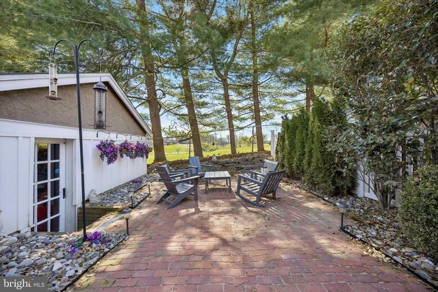 536 COUNTRY CLUB LN, Havertown, PA 19083