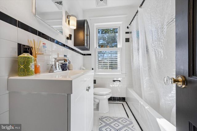 536 COUNTRY CLUB LN, Havertown, PA 19083