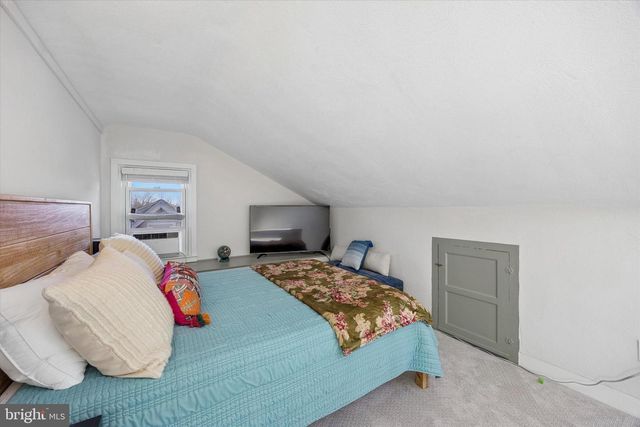 536 COUNTRY CLUB LN, Havertown, PA 19083