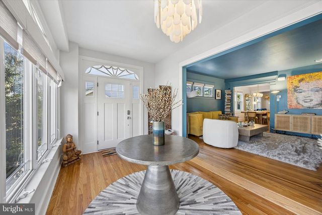 536 COUNTRY CLUB LN, Havertown, PA 19083