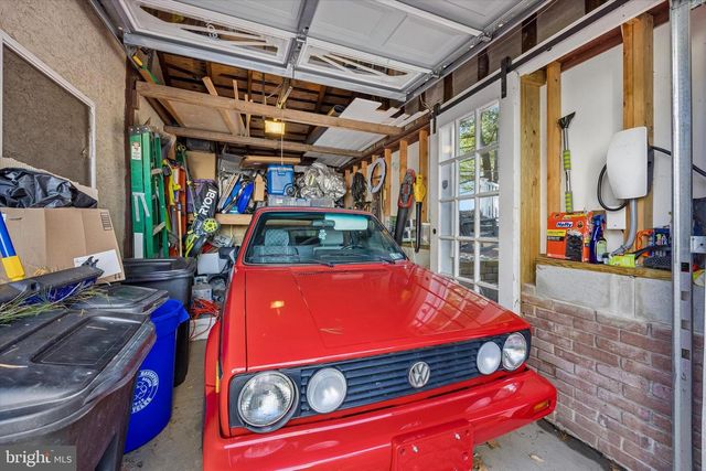 536 COUNTRY CLUB LN, Havertown, PA 19083