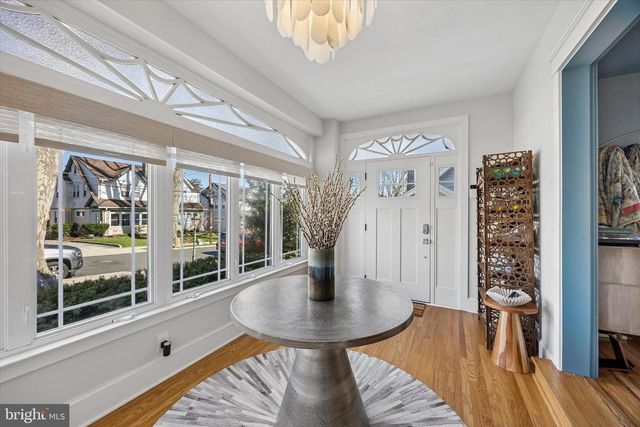 536 COUNTRY CLUB LN, Havertown, PA 19083